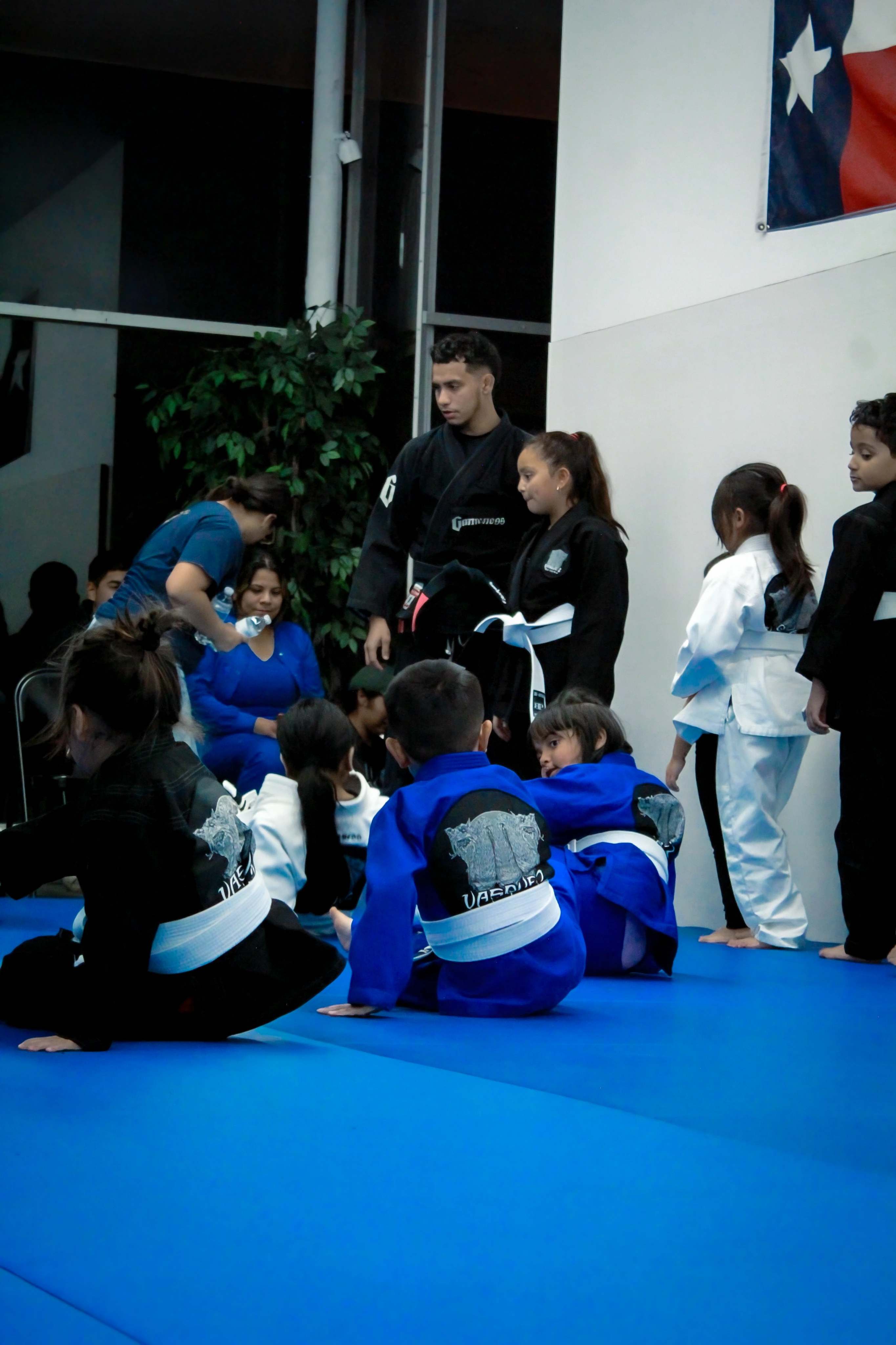 Kids learning Jiu-Jitsu at Vasquez Jiu-Jitsu
